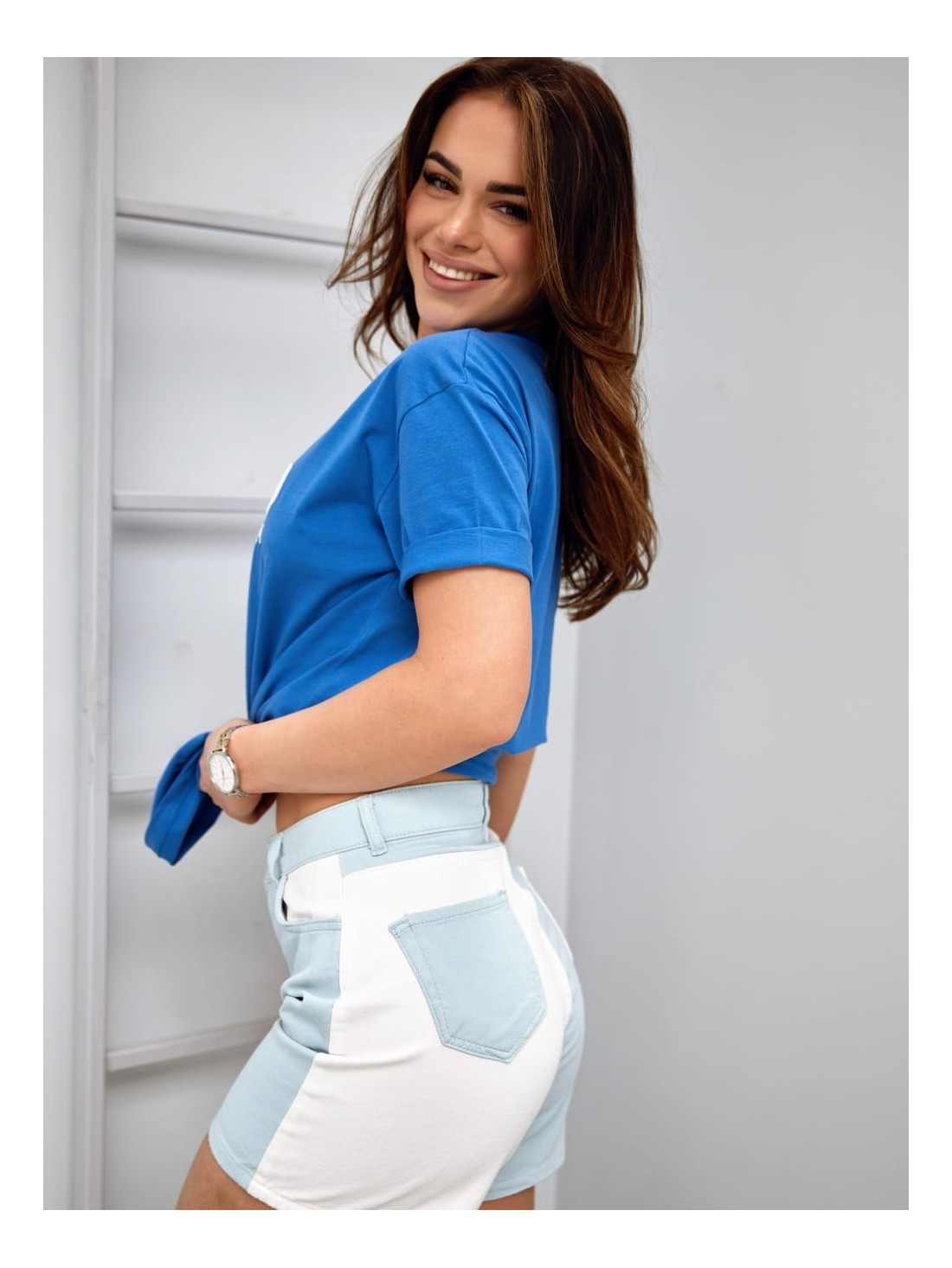 Pantaloni scurți din denim bicolor cu talie înaltă, albastru deschis 70010 - Magazin online - Boutique